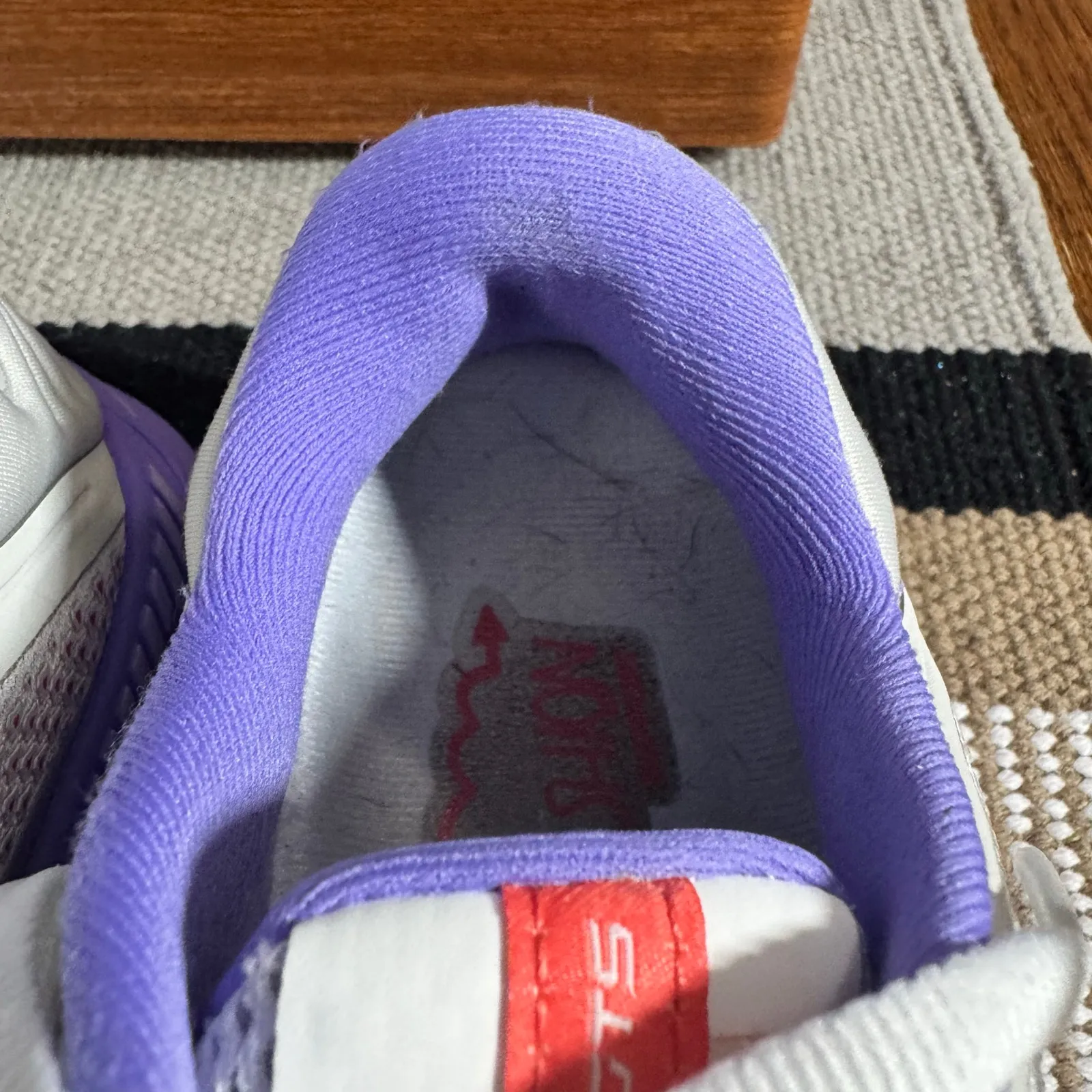 Brooks Sneaker Women 9B Med Adrenaline GTS 22 White Purple Running Walking Gym - Image 12