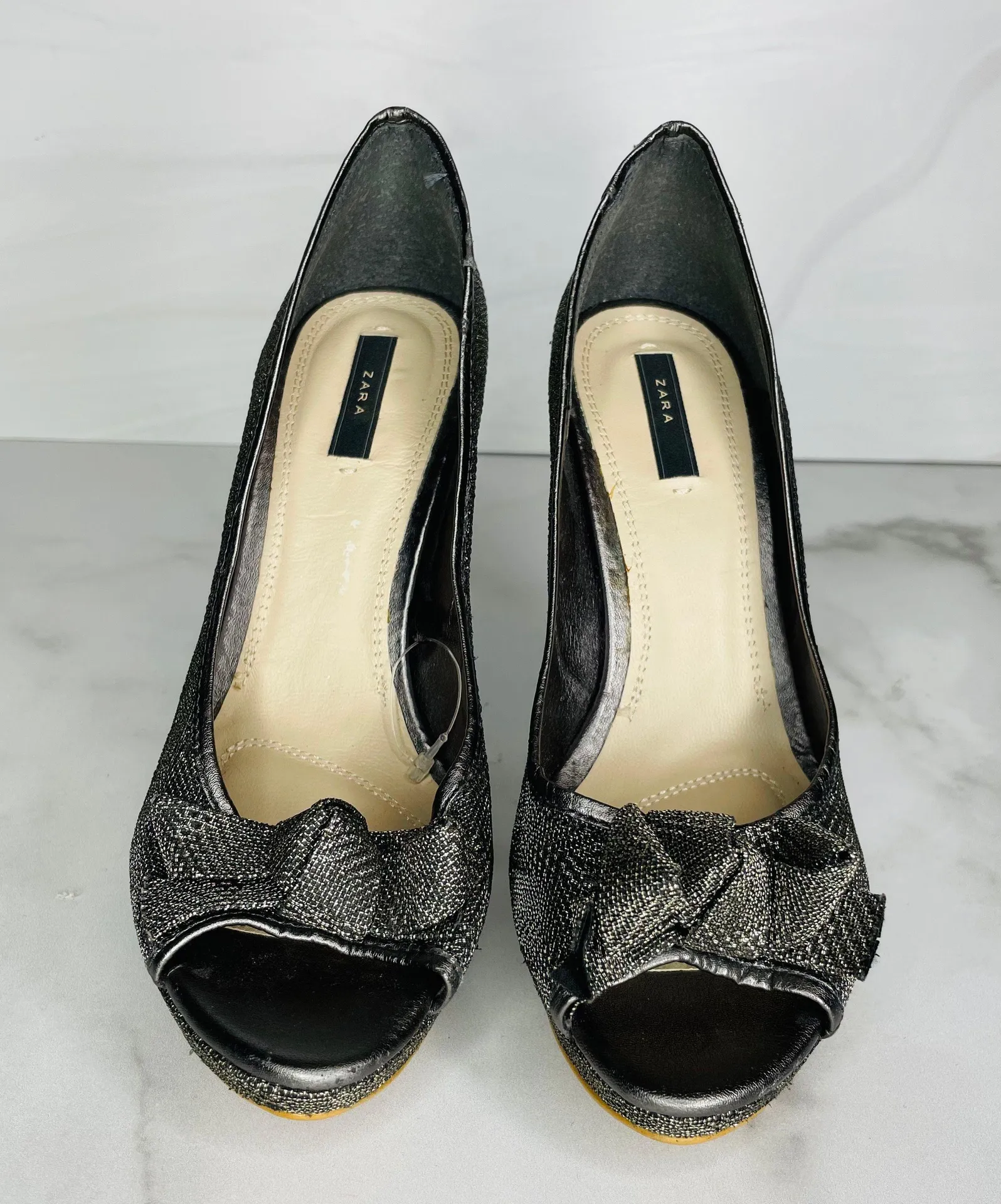 Silver Sparkly Bow High Heels- Size 37- 4.5 Inch Heels - Image 2