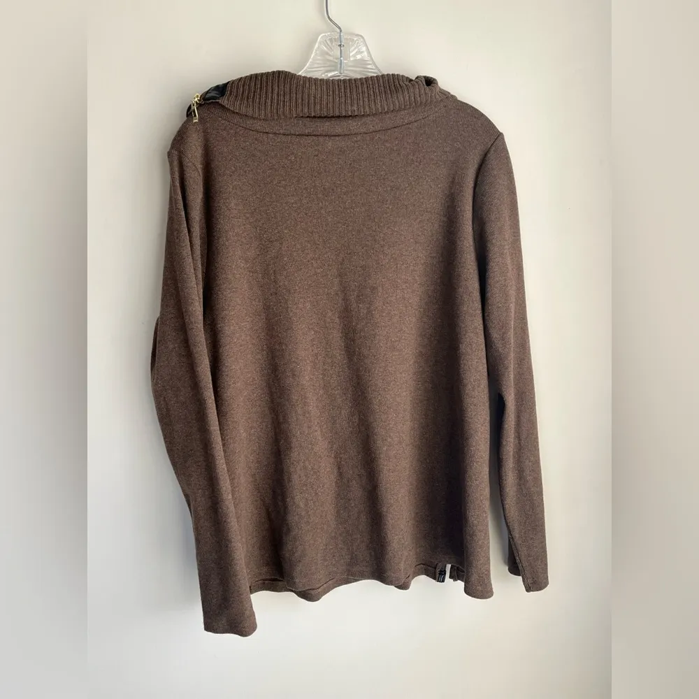 Rafaella L - Image 7