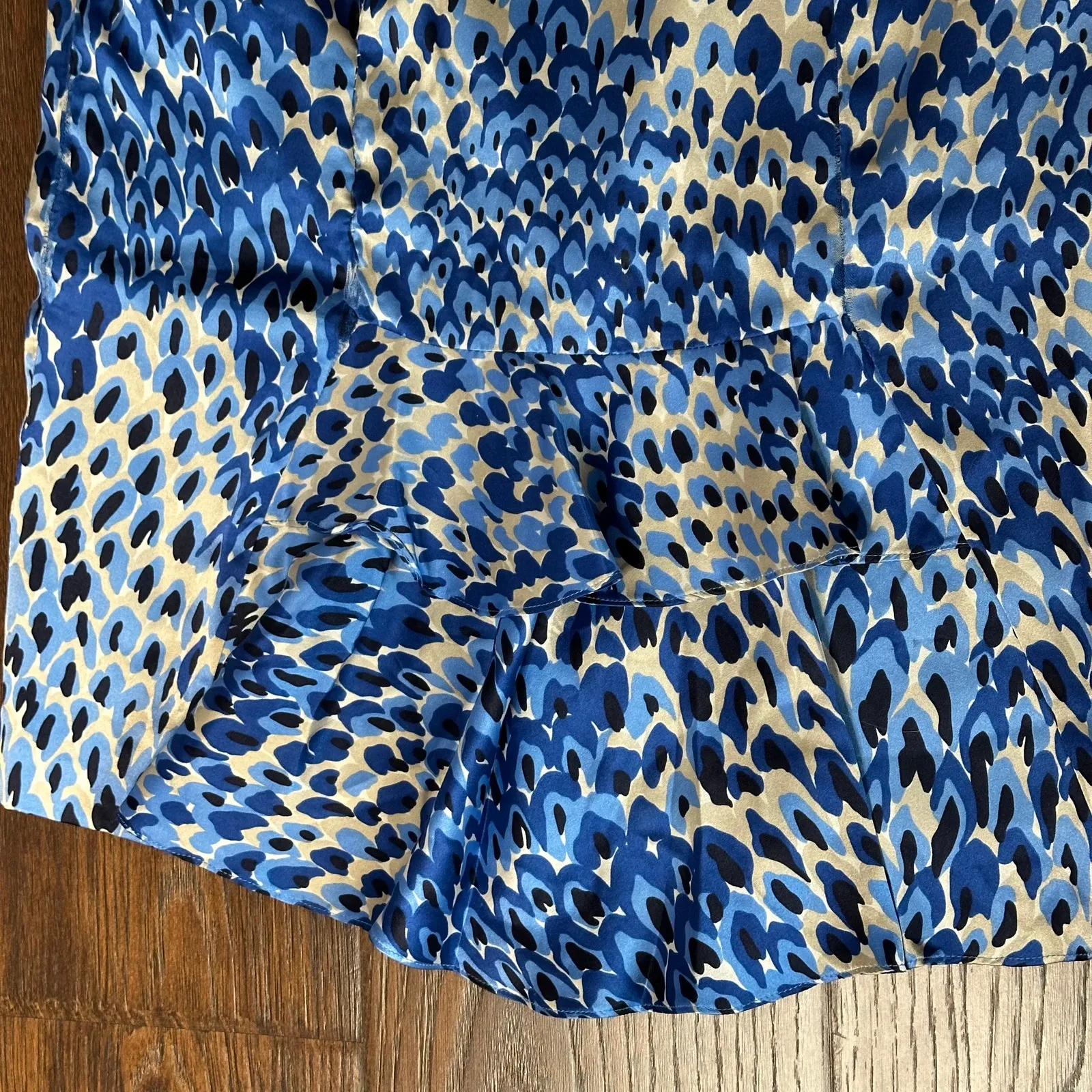 Tibi Abstract Blue 100% Silk Luxe Modern Sz 0 Pencil Ruffle Detail Women's Skirt - Image 5