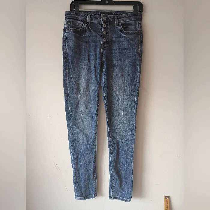 Arizona Jean Co Mid Rise Skinny Jeans Size 5 Button Fly Distressed Denim - Image 2