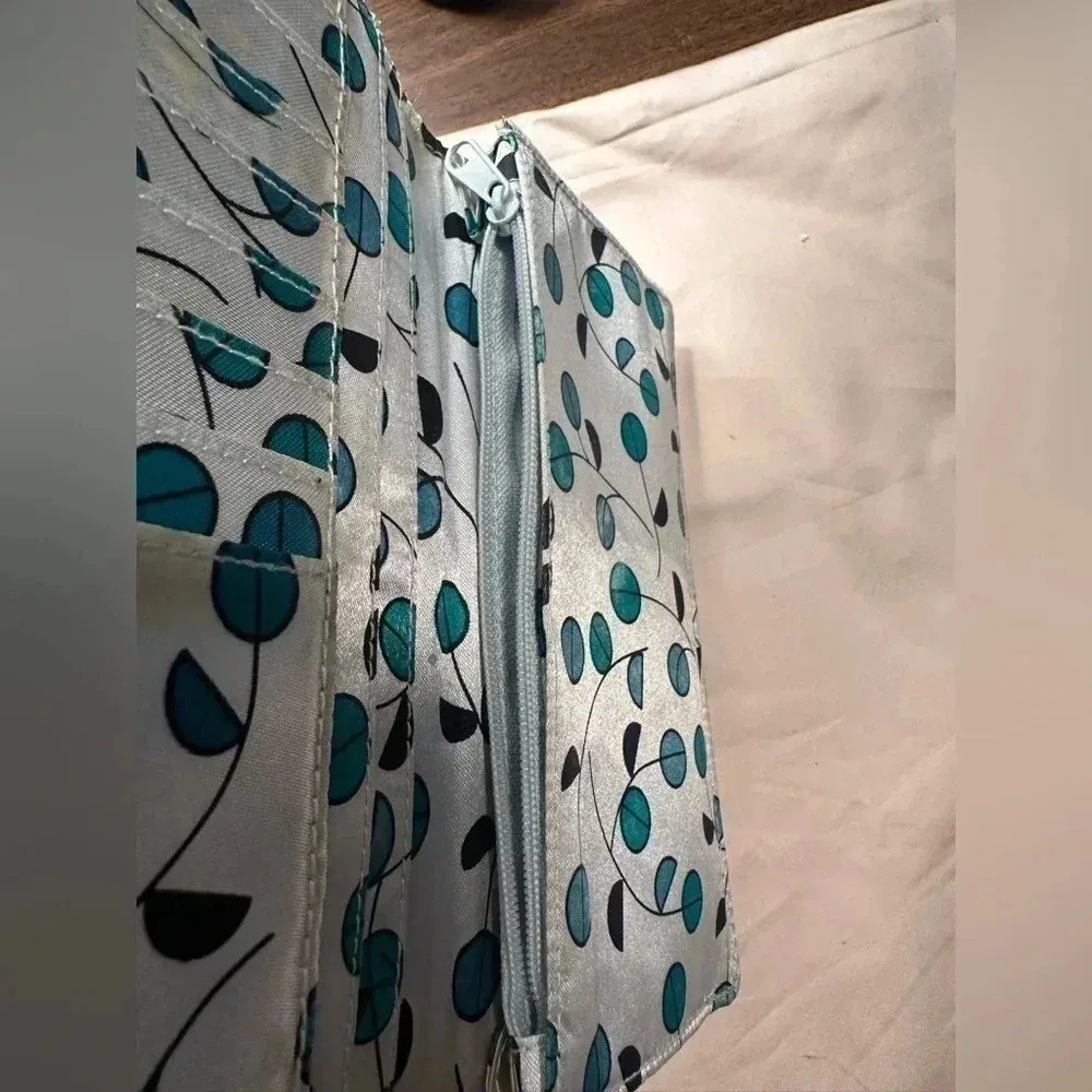 Faux crocodile turquoise wallet - Image 5