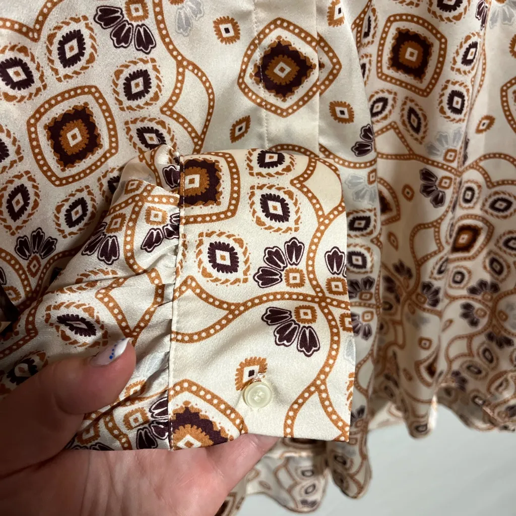 Ann Taylor Cream and Brown Notched Collar Button Down Shirt - Image 5