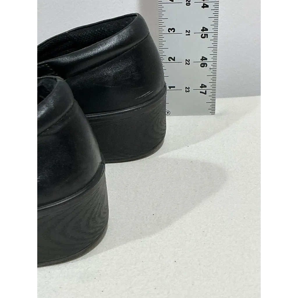 Woman’s Dr Scholls Black Leather 9 M Slip On Work Shoe Slip - Image 4