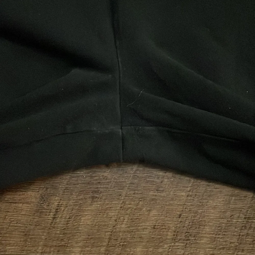 VS Pink Crop Yoga Leggings - Image 6