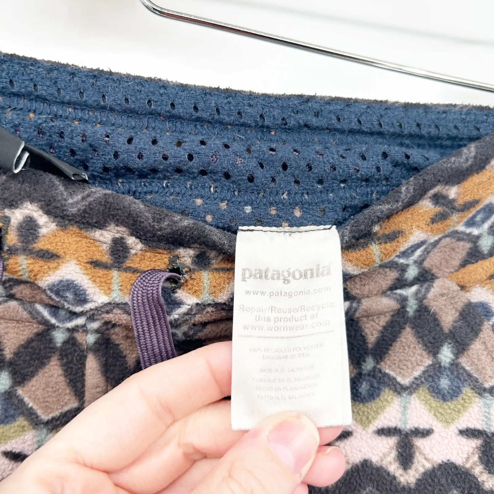 Patagonia Womens Cozy Outdoor Snap T Fleece Jogger Pants Geometric Print Size XS - Image 6