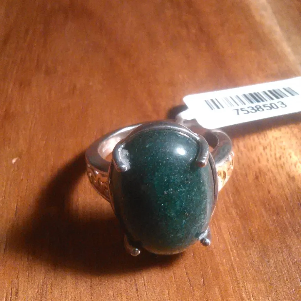 Green Aventurine 18K Yellow Gold and Platinum Bond Solitaire Ring (Size 7) - Image 6