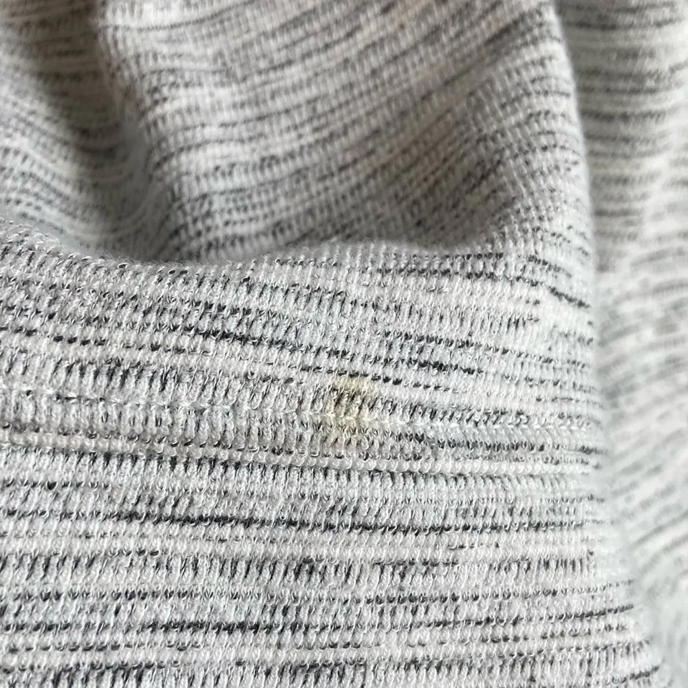 Aerie Heathered Light Gray Crewneck Sweatshirt - Image 8