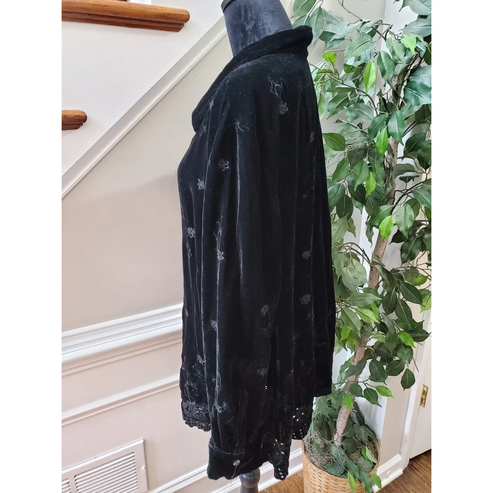 Avenue Women's Black Rayon Collared Neck Long Sleeve Casual Button Down Shirt XL - Image 6