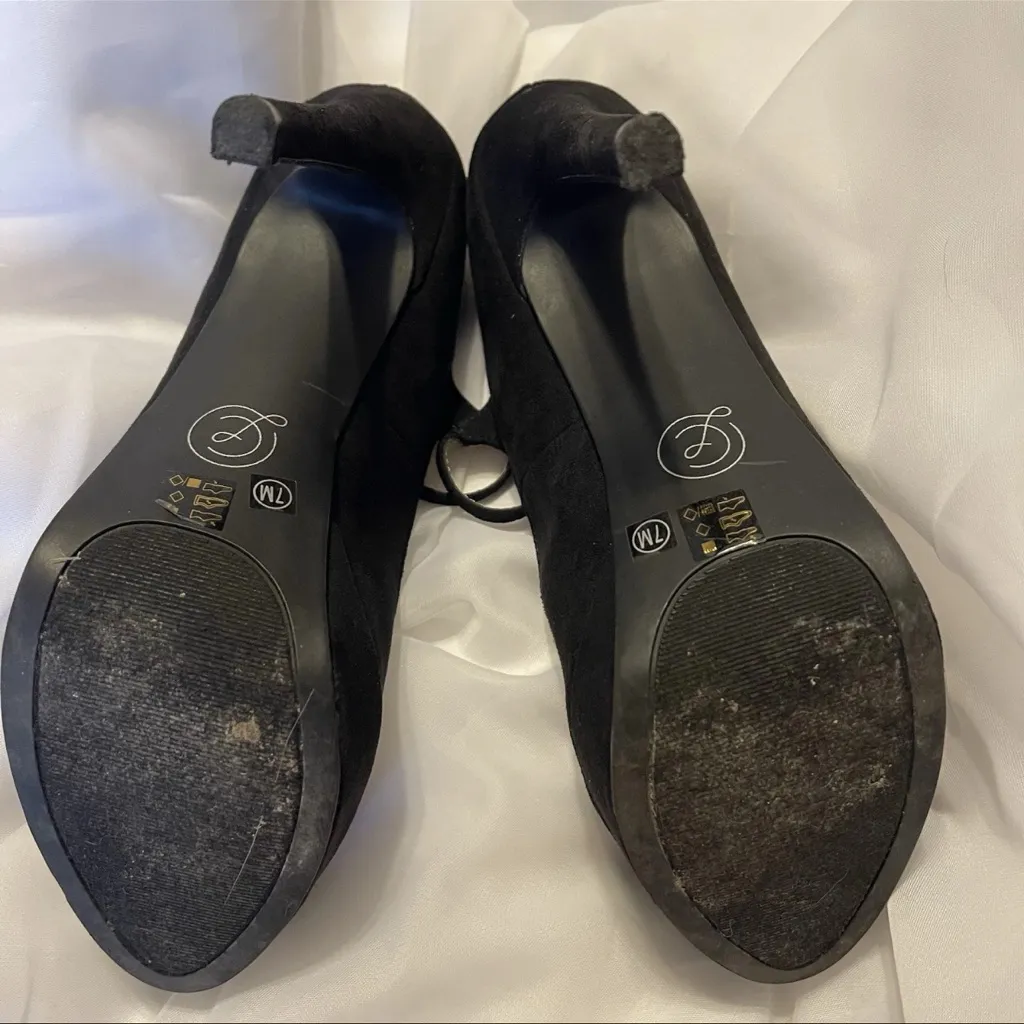 Chinese Laundry Black Platform MJ Pumps 7M Faux Suede 5” Heels Closed Toe - Image 5