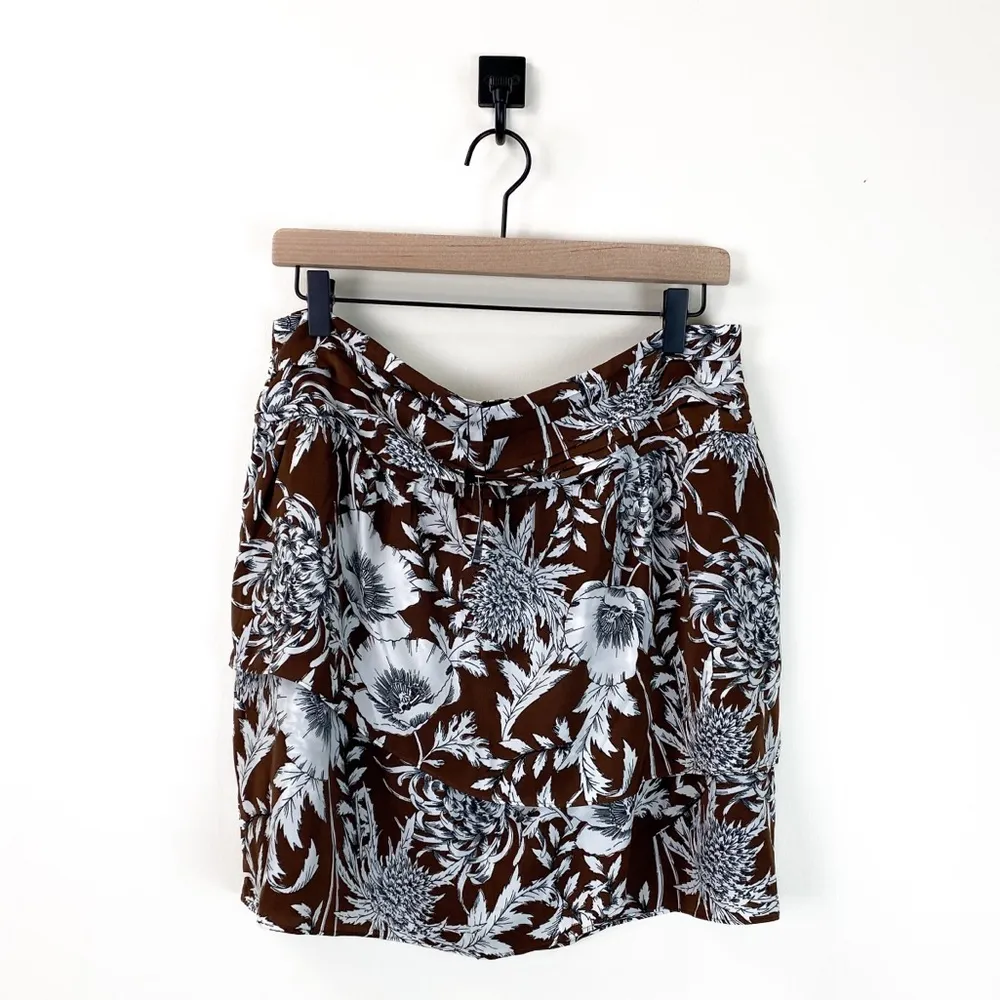 NEW Express Asymmetrical Tiered Tropical Floral Print Mini Skirt | BROWN | Sz 14 - Image 2