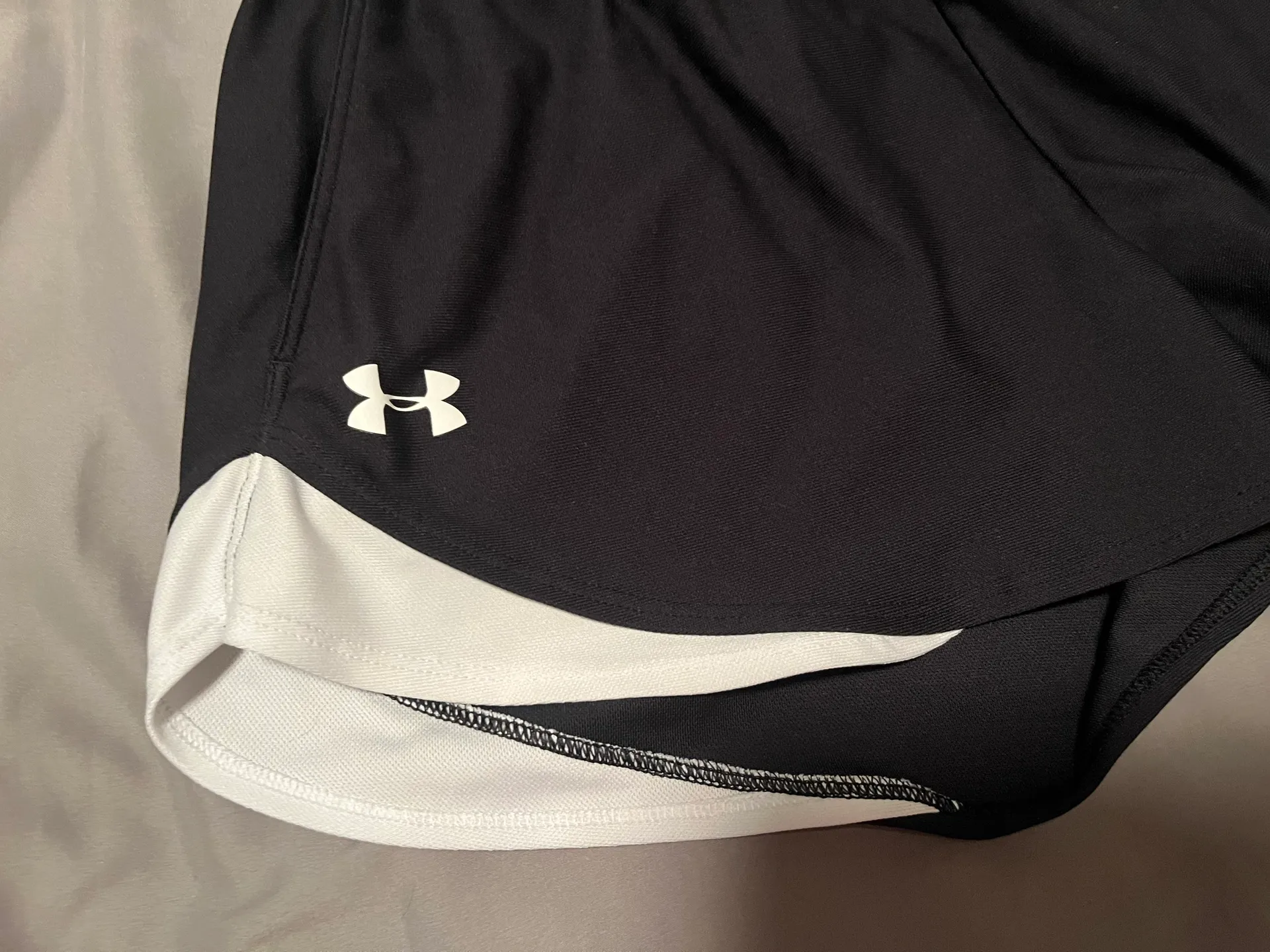 Under Armour Black & White Shorts - Image 2