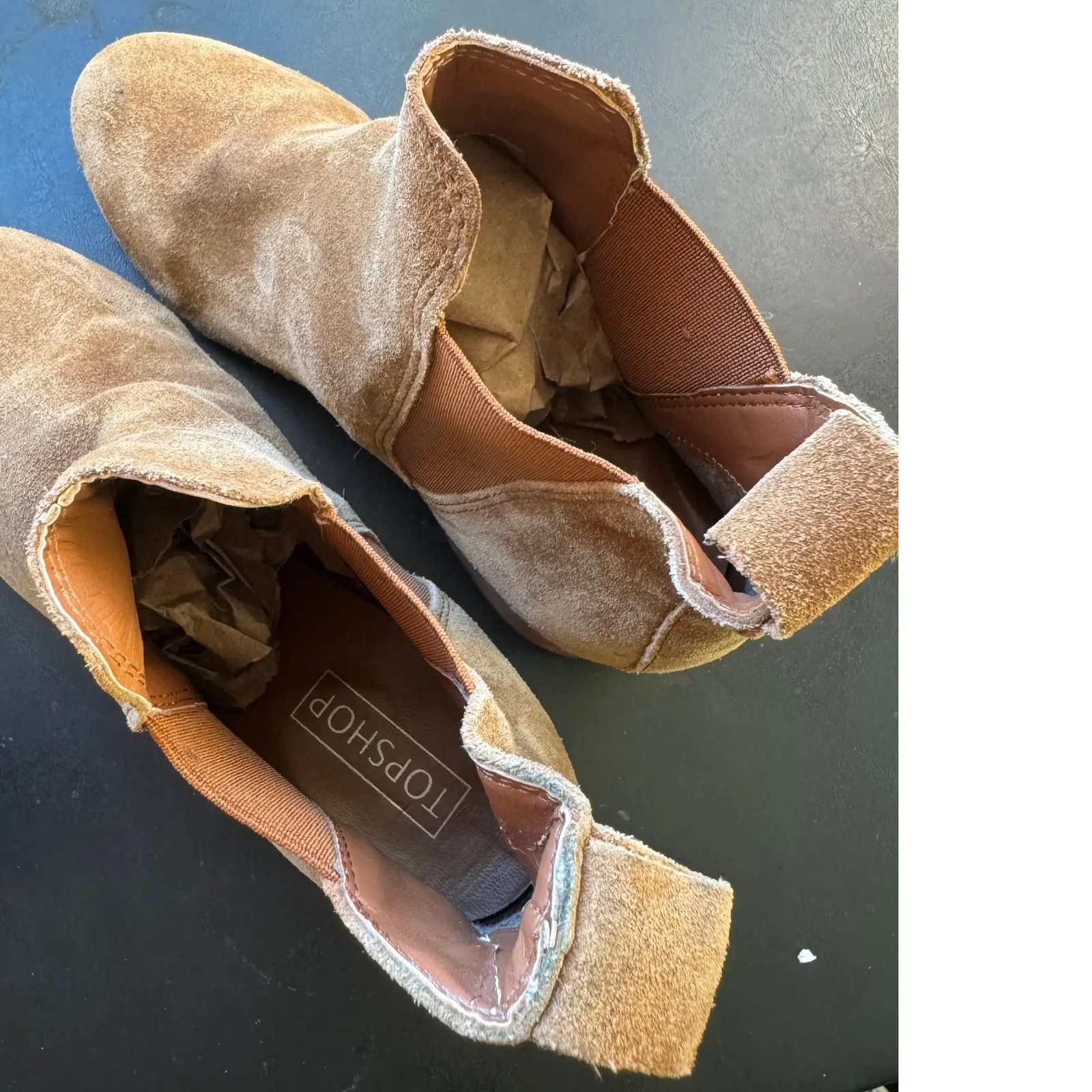 Topshop sz 6.5 (37) Womens Barley Suede Slip On Chelsea Boots Chic Minimal Fall - Image 5