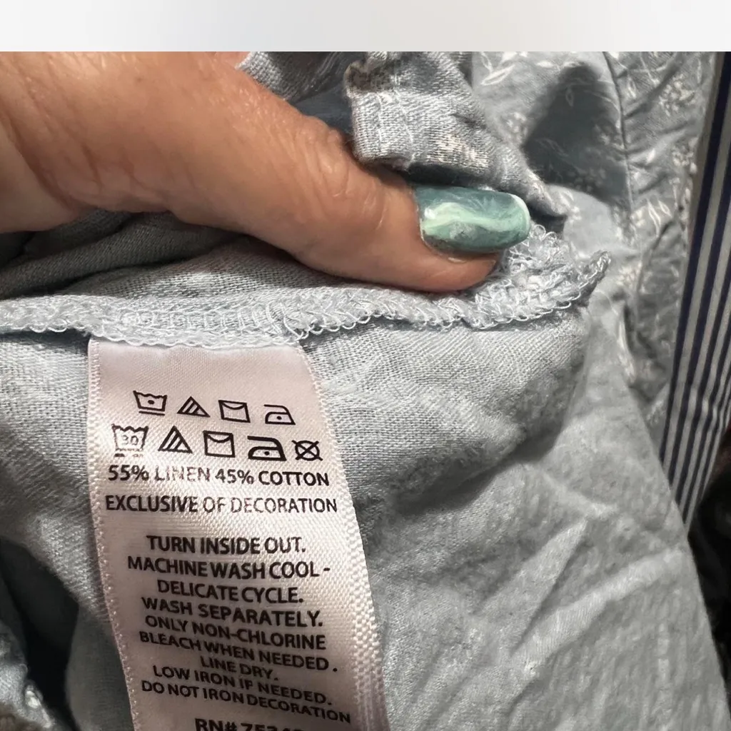 Joie Light Blue and White Floral Blouse - Image 4