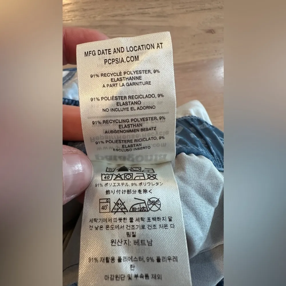 Patagonia Fleetwith athletic Dress blue pattern medium - Image 6