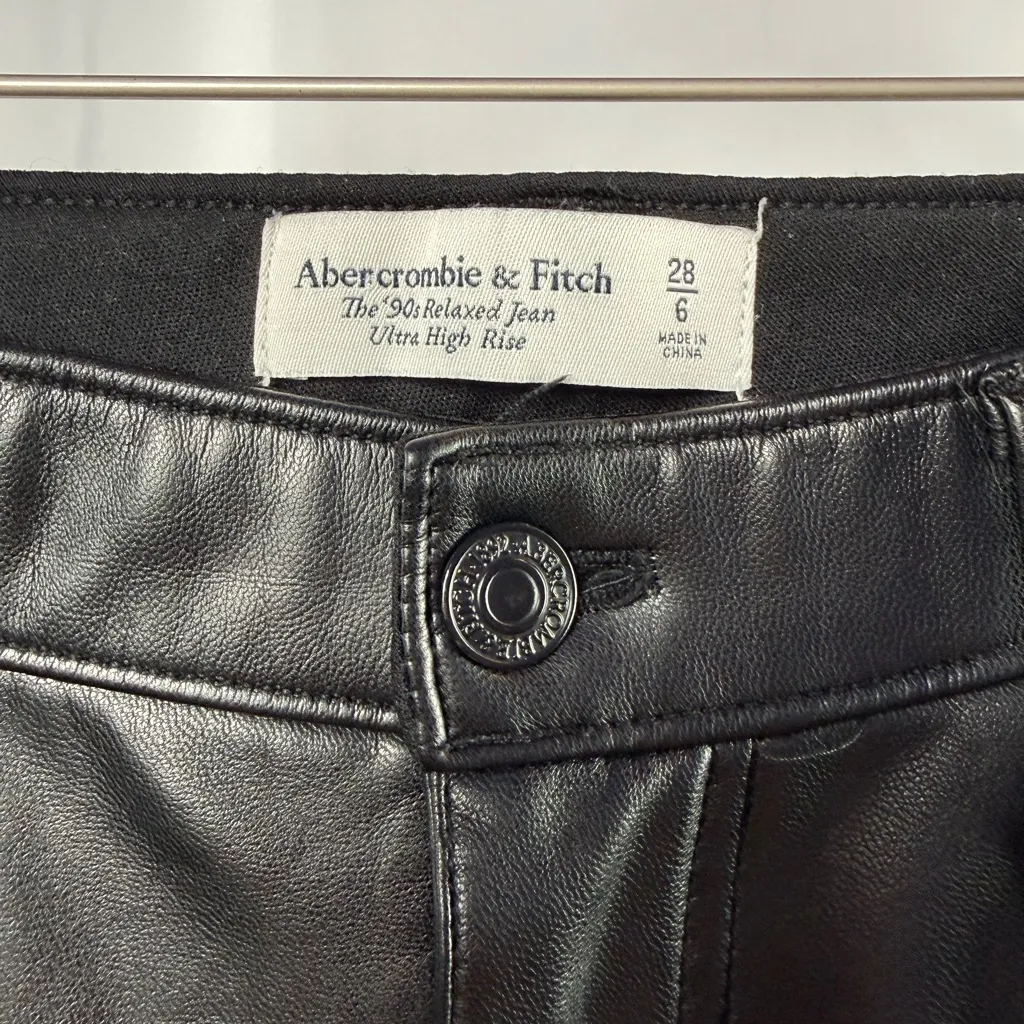 Abercrombie‎ & Fitch The 90's Relaxed Ultra High Rise Faux Leather Pants Black 6 - Image 5