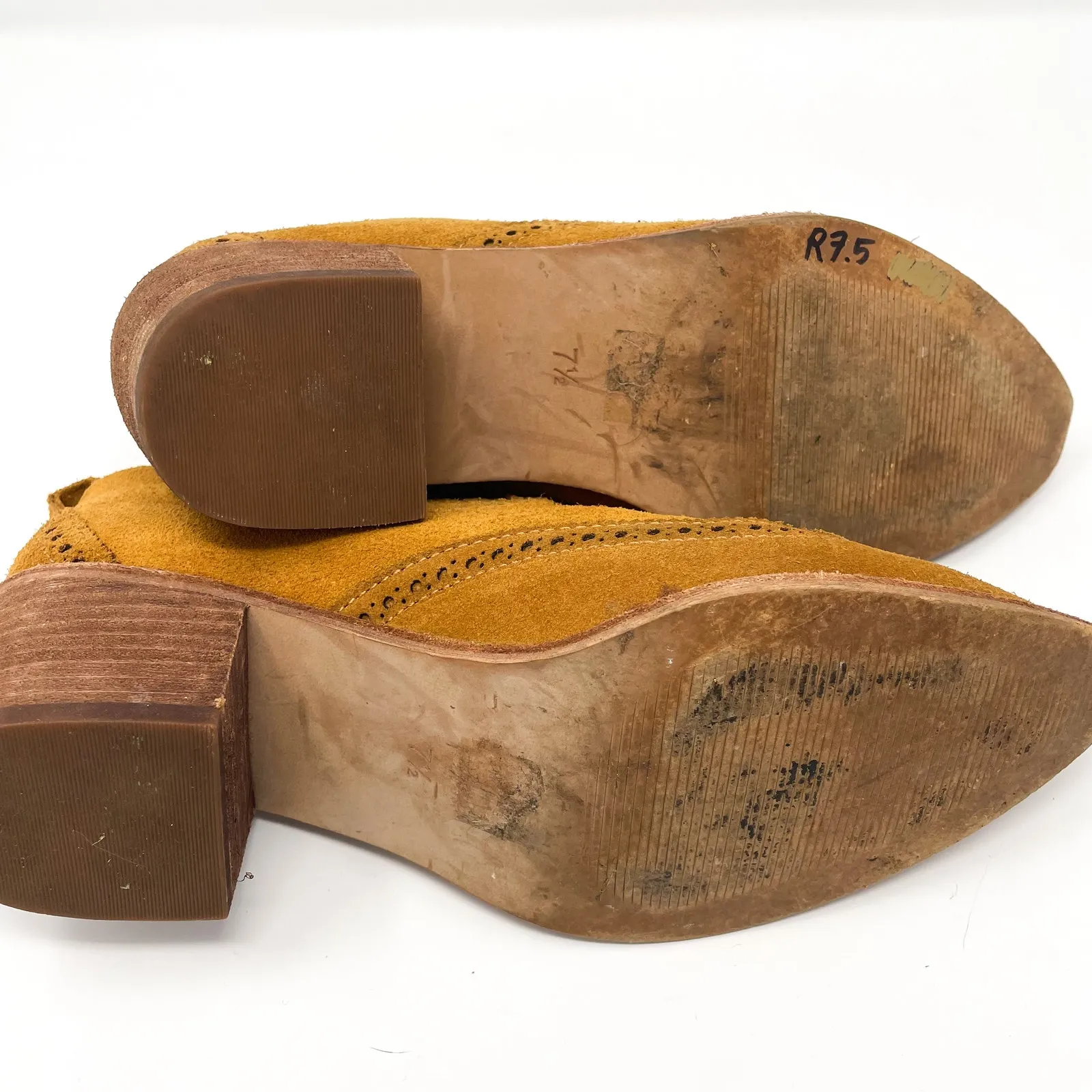 Madewell The Grayson Brogue Western Suede Ankle Boot - Image 12