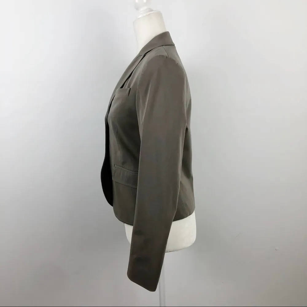 Theory Tailored fitted 2 Button Front Blazer Sz 6 - Image 6