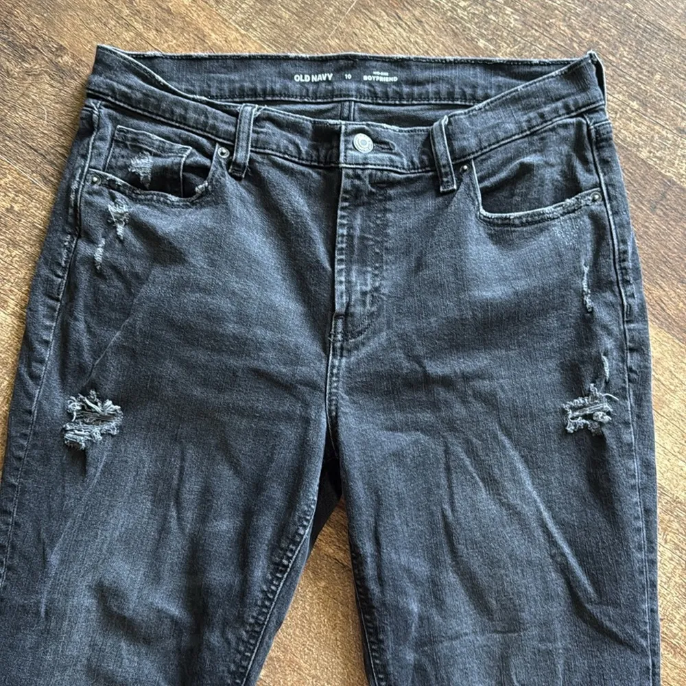 Old Navy mid rise boyfriend black denim jeans raw hem - Image 5