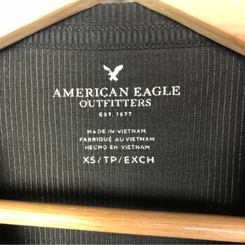 American Eagle AEO Dark Gray Fitted Ribbed Half Sleeve T-Shirt XS - Image 4