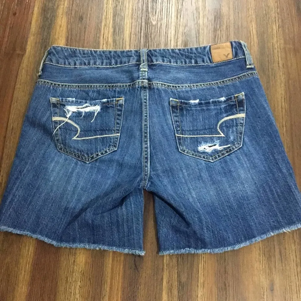American Eagle Bermuda Cut-Off Jean Shorts - Image 4