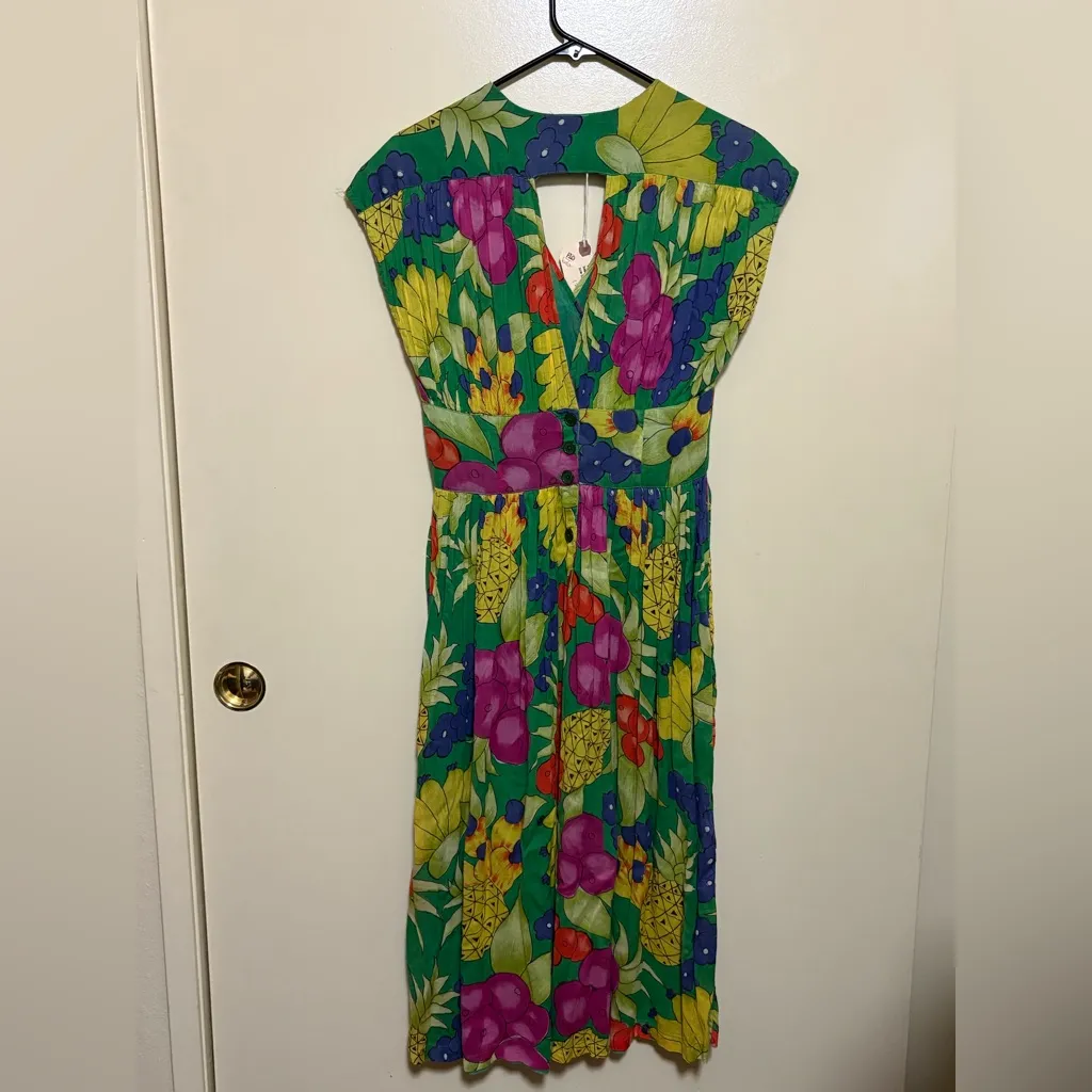 Vibrant Green Floral Maxi Dress - Image 2