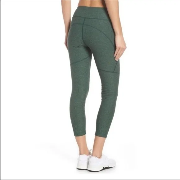 Outdoor Voices Warm Up hunter green 3/4 athletic leggings women's size large - Image 2