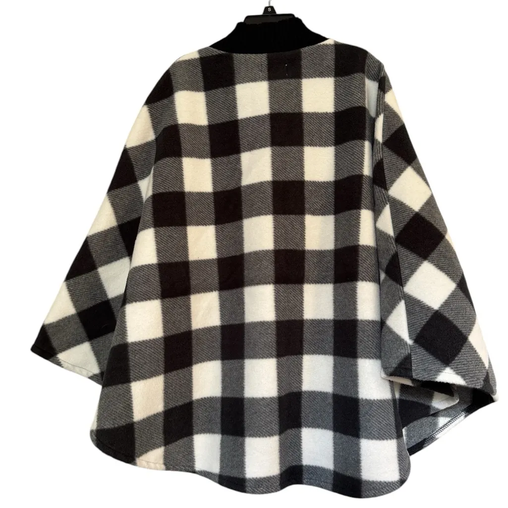 Le Moda buffalo plaid fleece poncho‎ Black Size undefined - Image 3