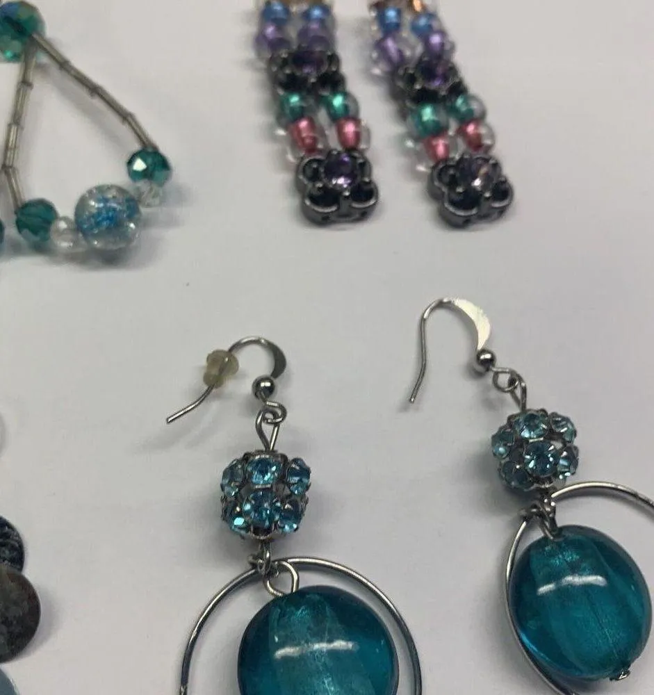 Lot Of 4 Costume Earrings Pierced Dangle Mostly Blue Variety Beaded Mix - Image 7