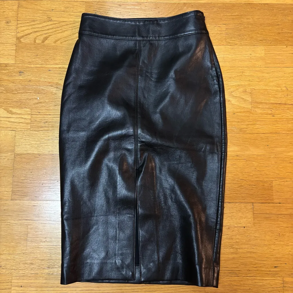 Aritzia Babaton Pegu Faux Leather Preppy Minimalist Office Midi Pencil Skirt 6 - Image 4