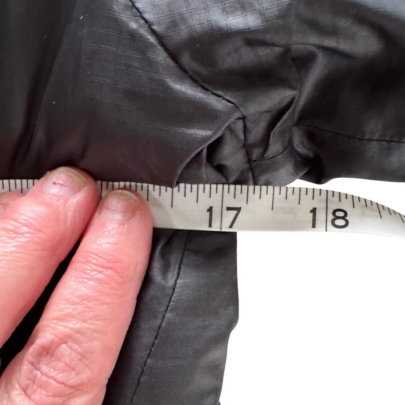 Patagonia Women's XL Black Full Zip Insulated Jacket Lightweight Puffer - Image 14