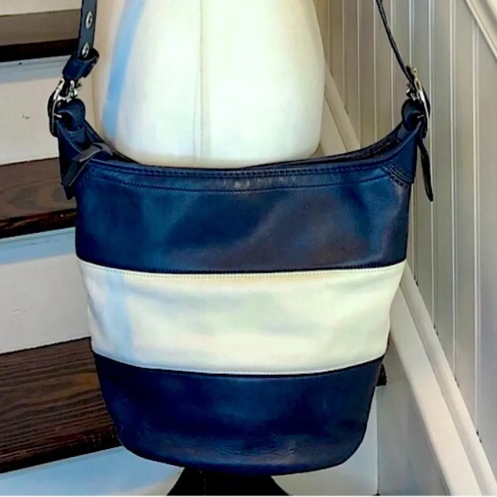 COACH Rugby Stripe Navy Leather Duffle Feeder Bag With Crossbody Shoulder Strap - Image 2