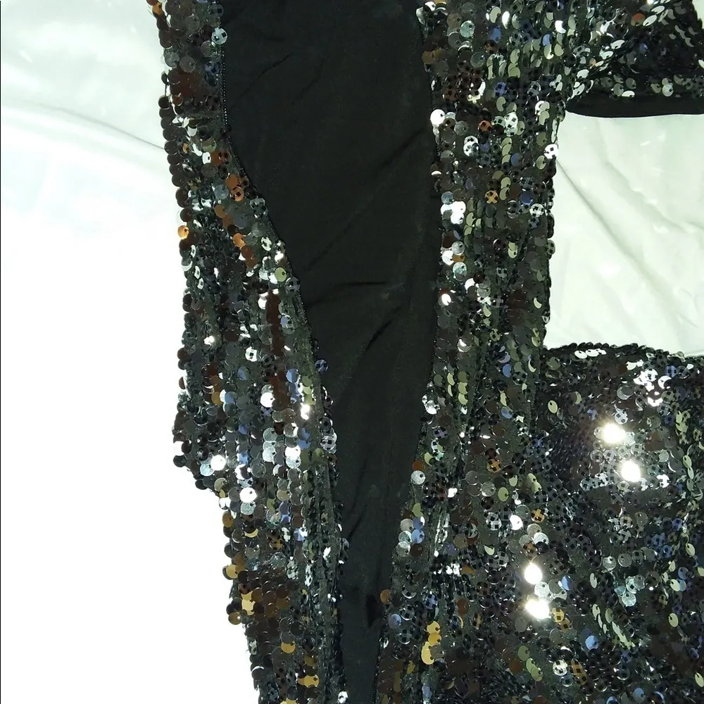 Cosmopolitan Silver/Black Sequin Dress - Image 5