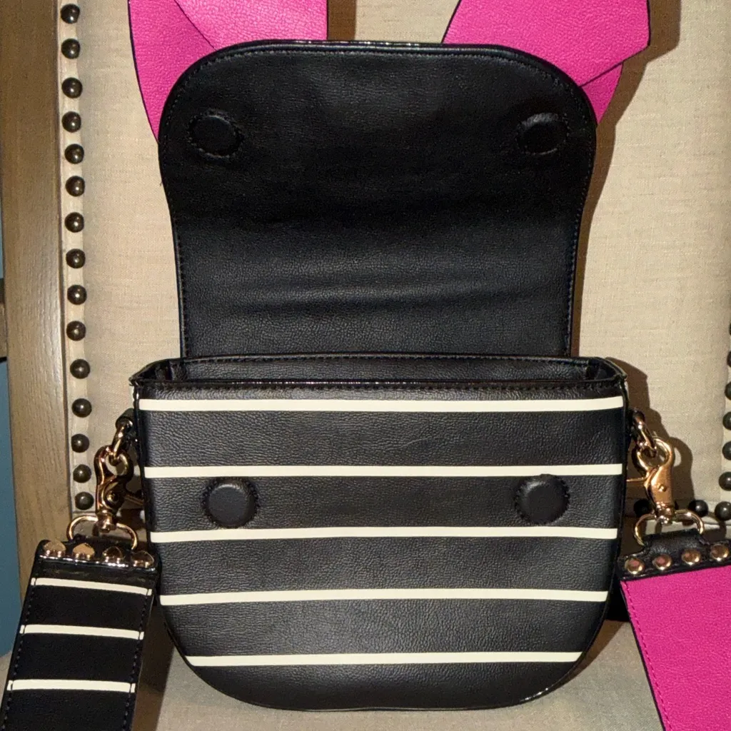 Betsey Johnson Bow Crossbody Bag - Image 8