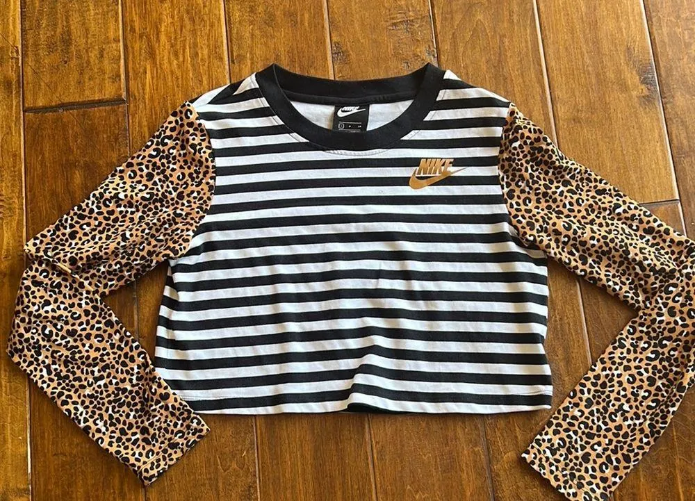 Nike  Stripped Leopard Crop Top - Image 2