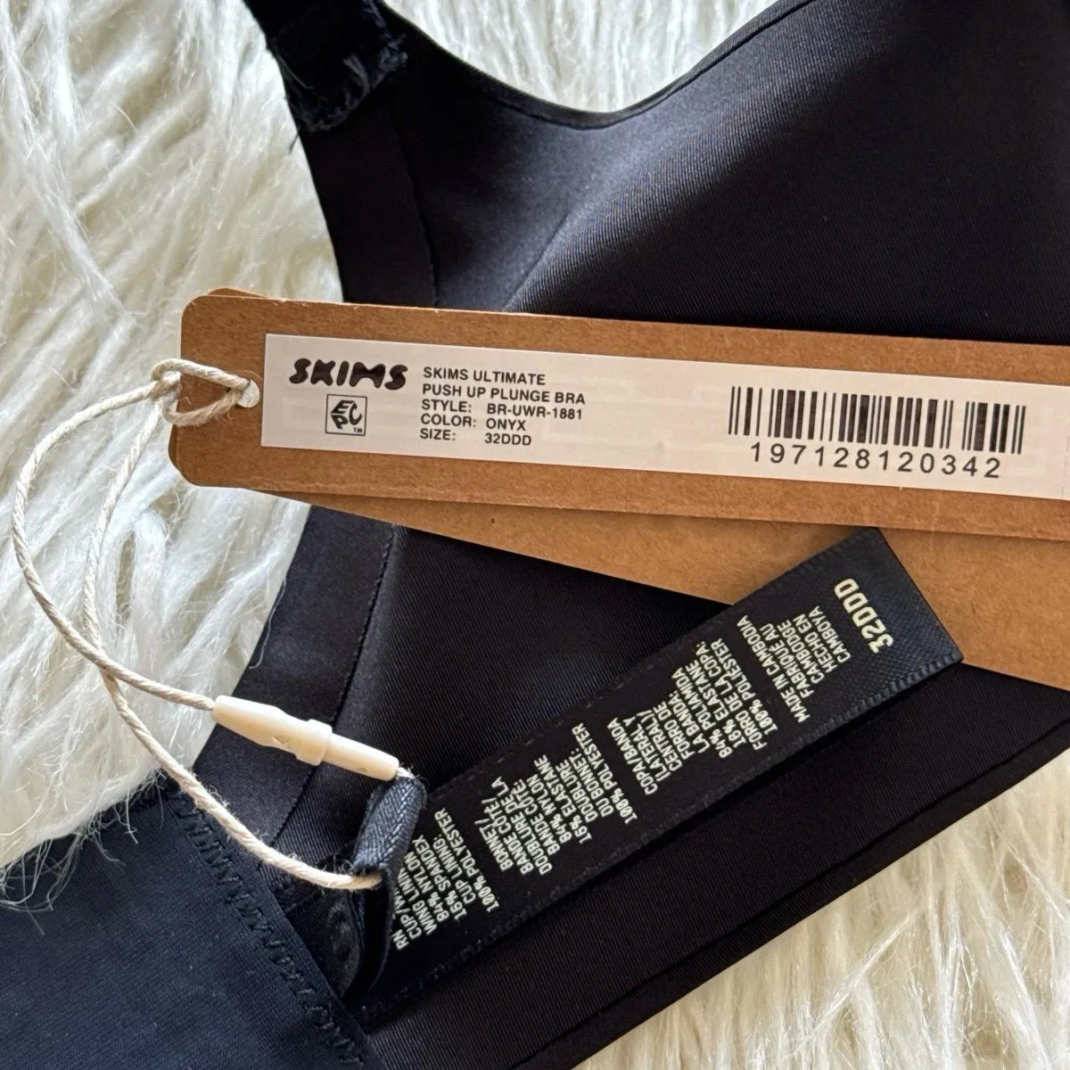 Skims Ultimate Push up Plunge Bra Onyx Size 32DDD - Image 8