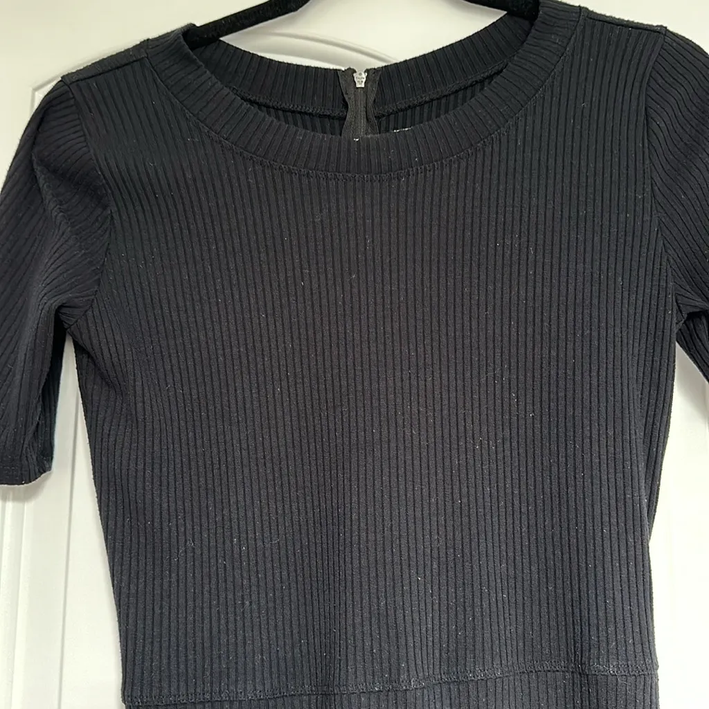 Black , polyester blend , zipper back - Image 2