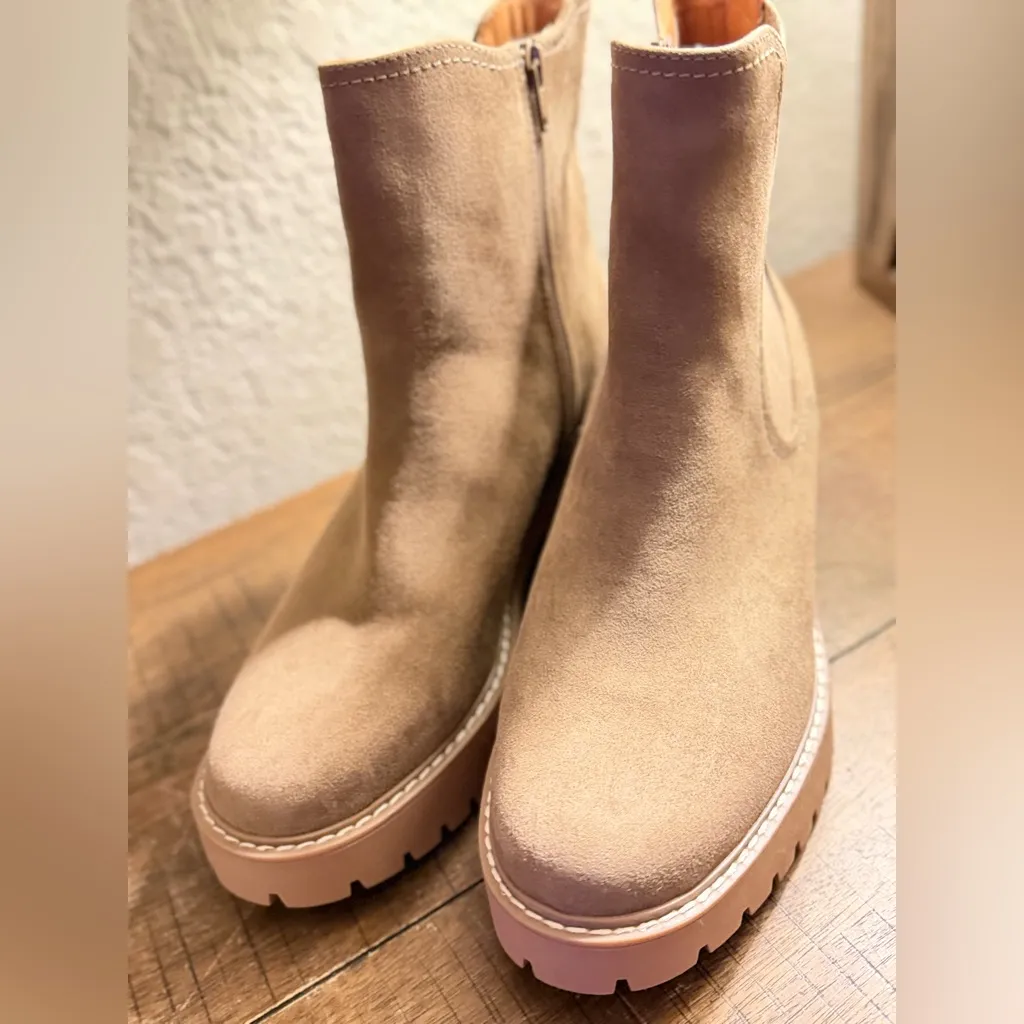 Universal Thread women’s boots size 9.5 NEW PAIR no tags or box - Image 3