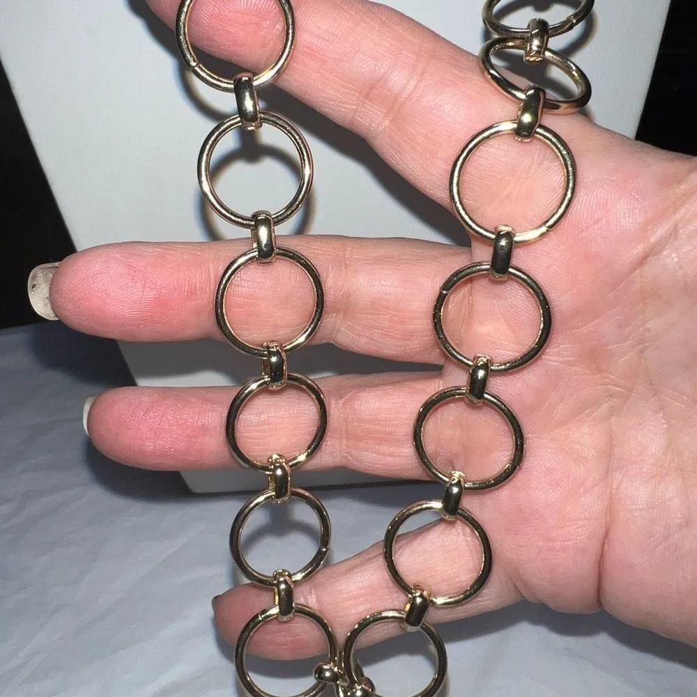 Gold Tone Circle Chain Toggle‎ Necklace - Image 4