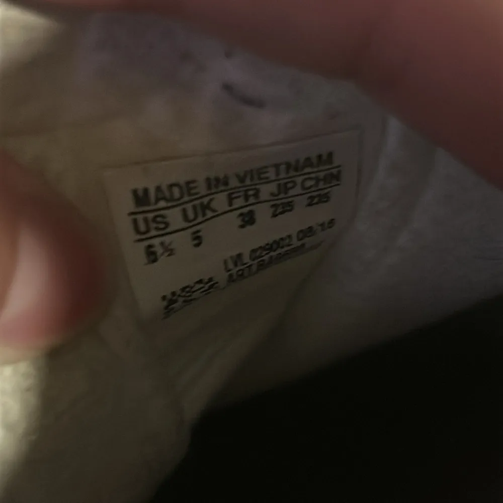 Gazelle adidas shoes - Image 5