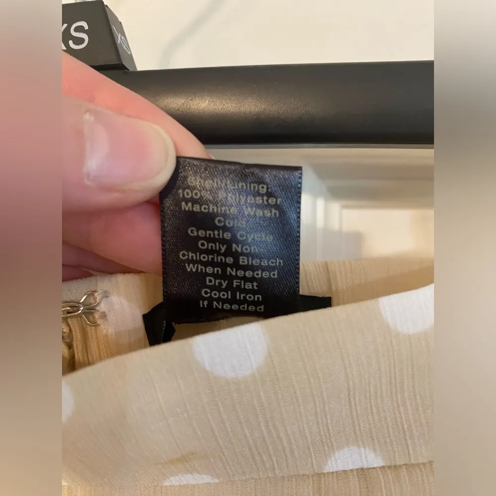 Ann Taylor | Beige and White Polka Dot Polyester Skirt, Size 4 - Image 4