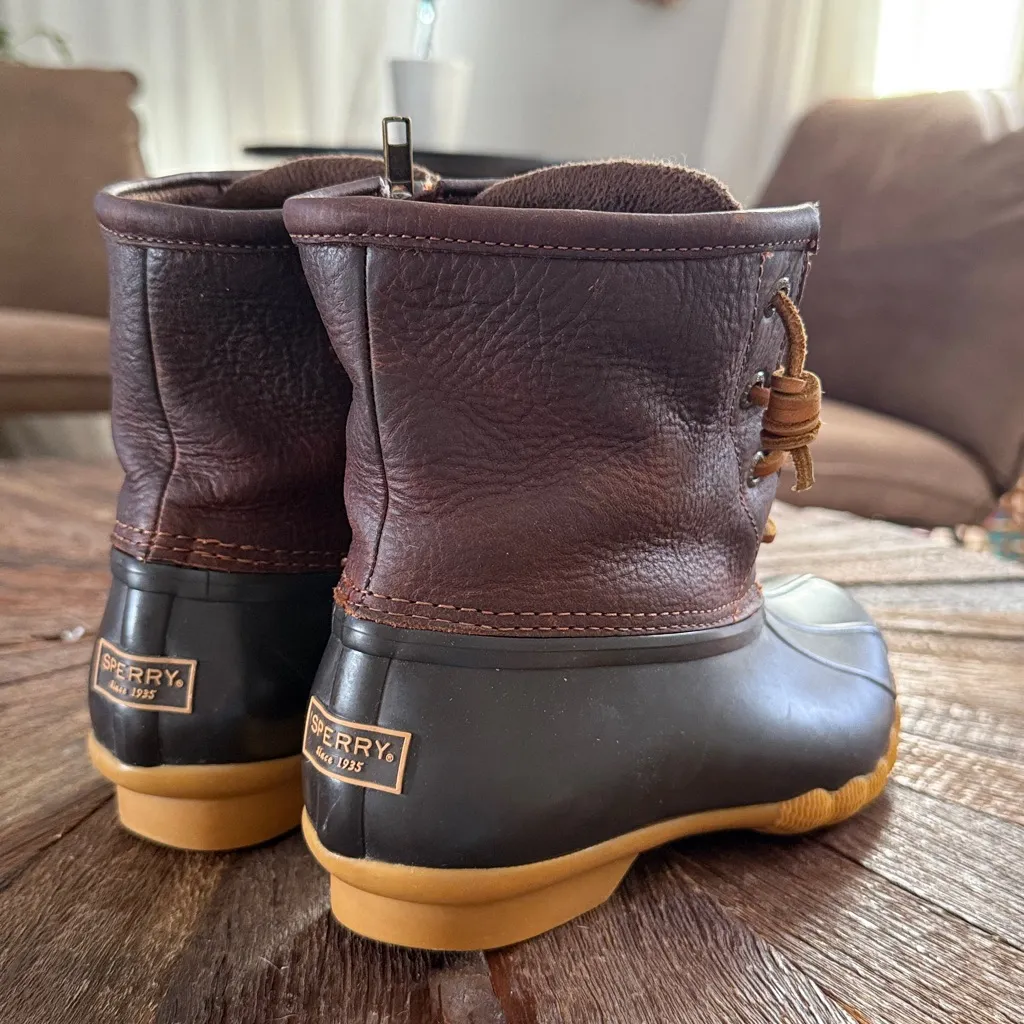 Sperry Saltwater Brown & Black ‘Tan’ Leather Duck Boot - Image 4
