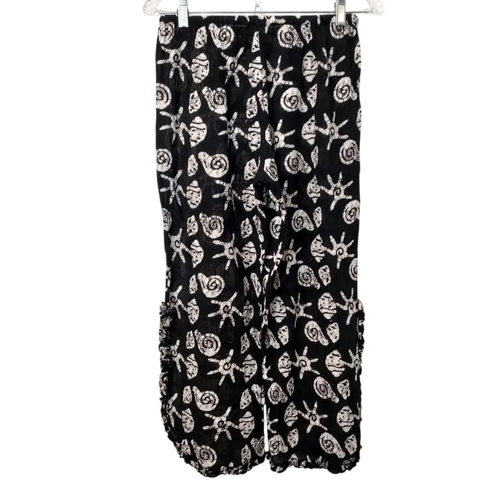 Vintage 90’s Tropical Beach Black and White Crinkle Gauze Cropped Capri Pants - Image 2