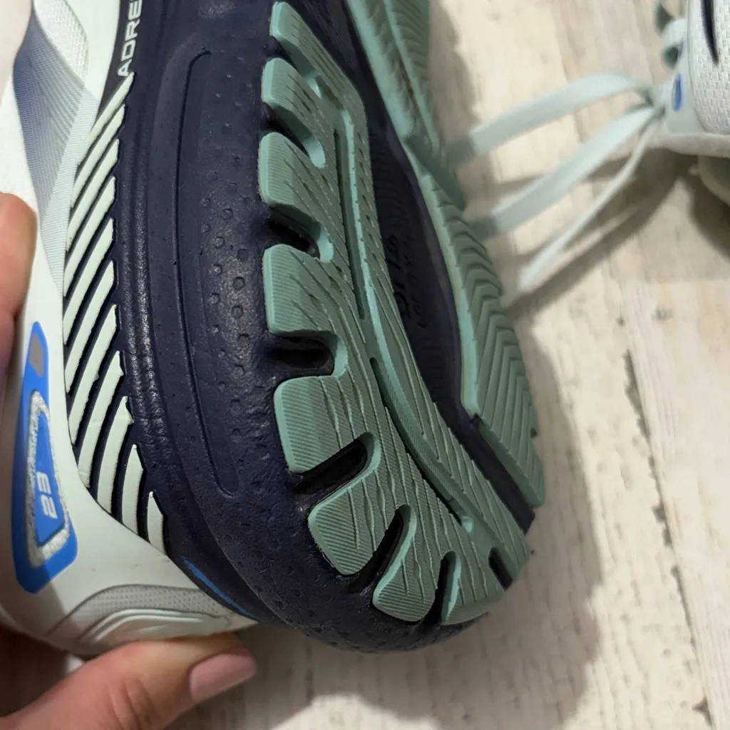 Brooks Adrenaline GTS 23 Women’s Size 10 Running Shoes - Image 10