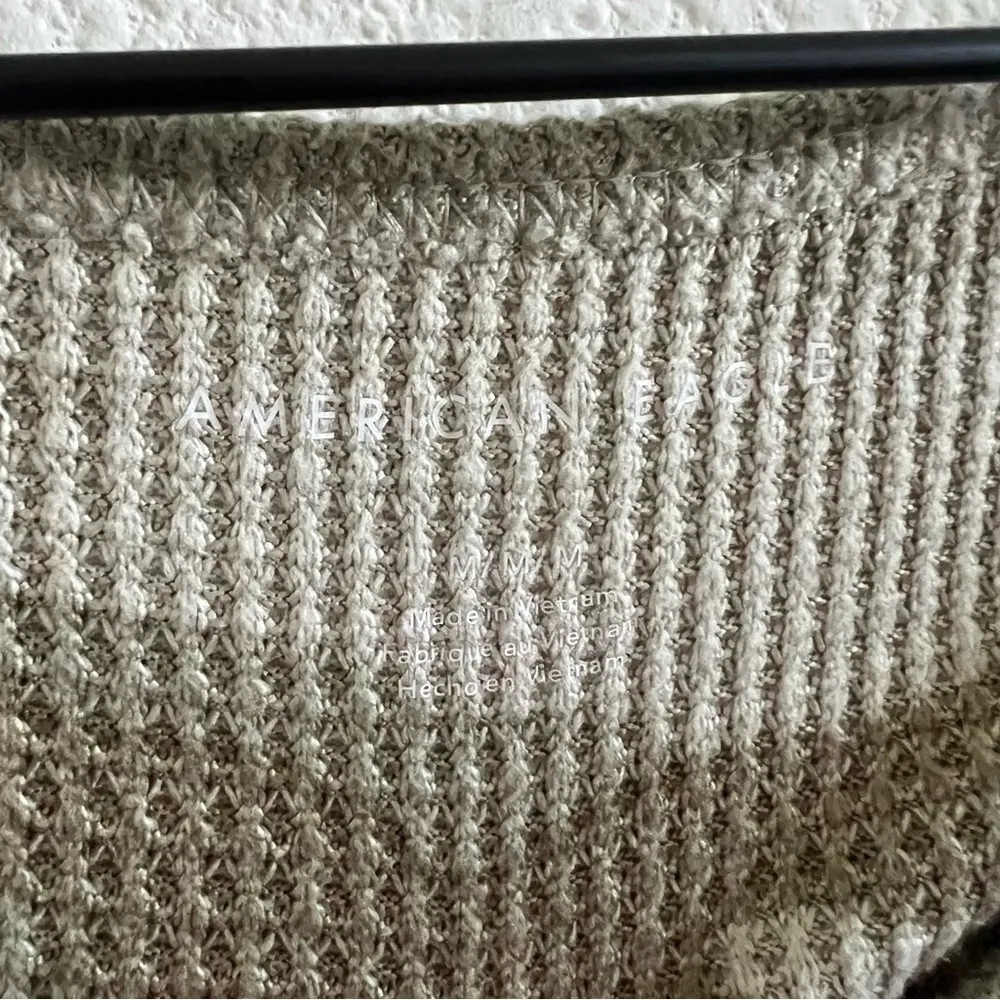 American Eagle Camo Waffle Knit Camouflaged V Neck Oversized Medium - Image 3