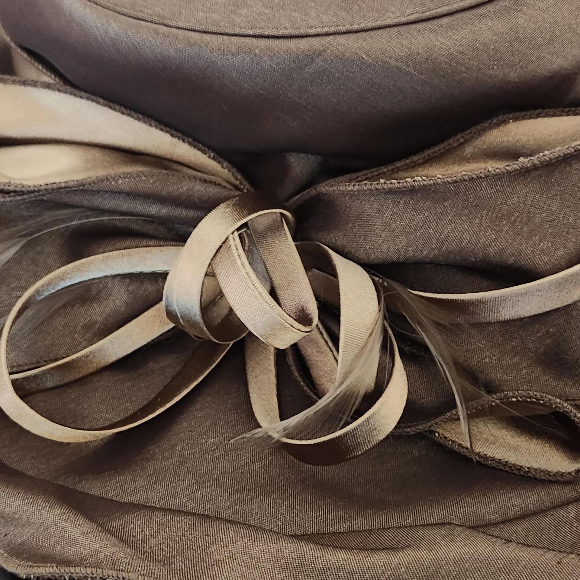 Giovannio New York Women’s Satin Hat in Brown and Taupe One Size NWT - Image 2