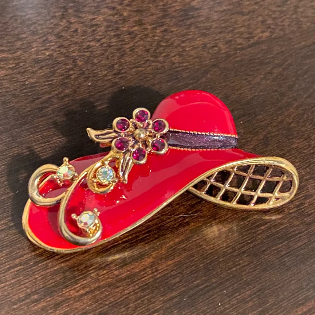 Avon 2004 Red Hat Society Brooch | Fancy Red Hat Pin | Gold Tone & Rhinestones - Image 2