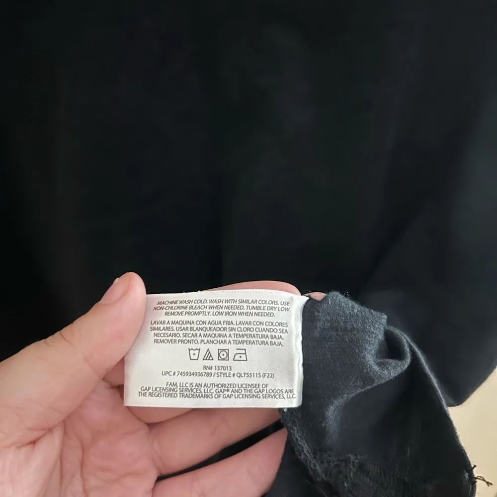 GAP Black Women's Basic T-Shirt - Image 7