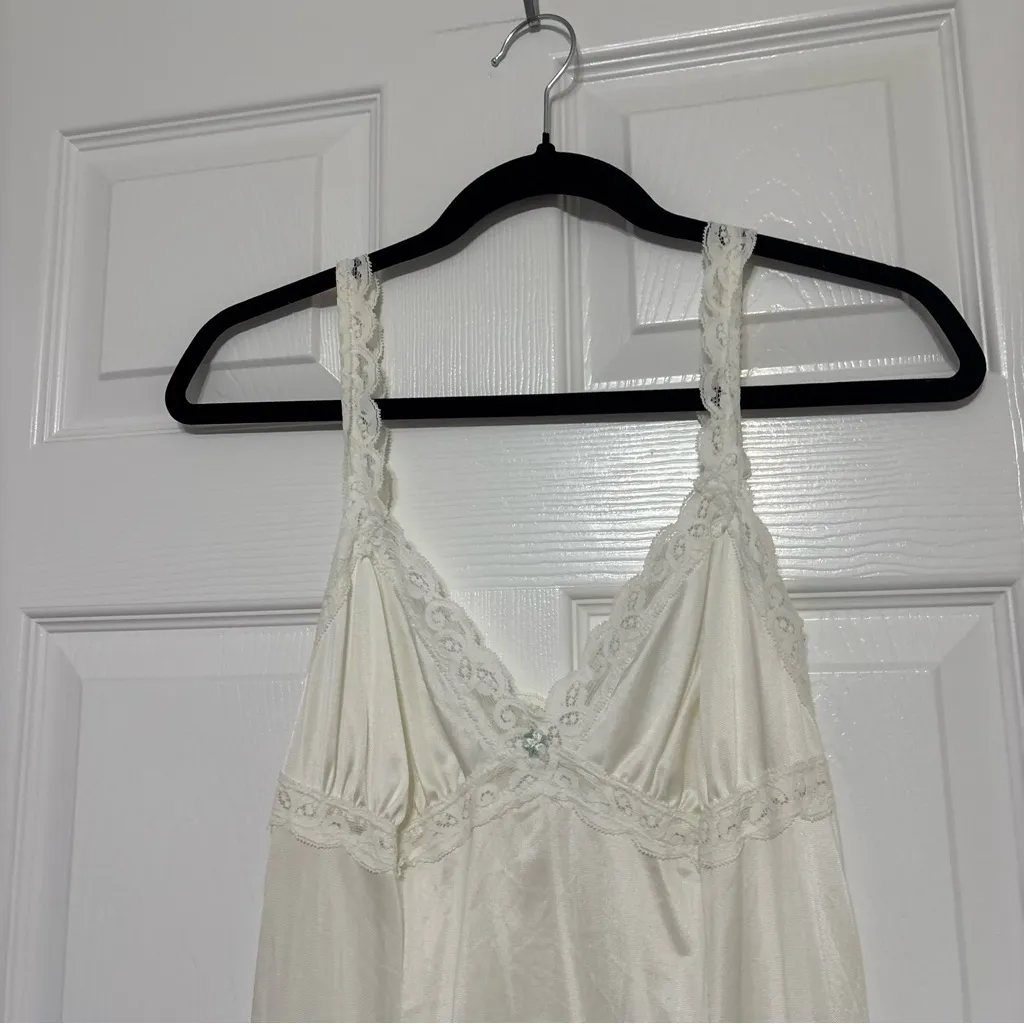 Vintage White Slip Dress Lace Detail Size Small/ Medium - Image 3