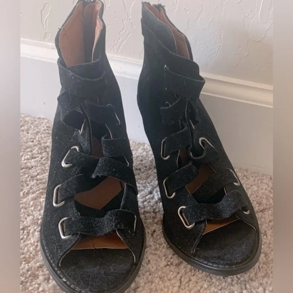 NEW suede lace up booties Size 8.5 - Image 3